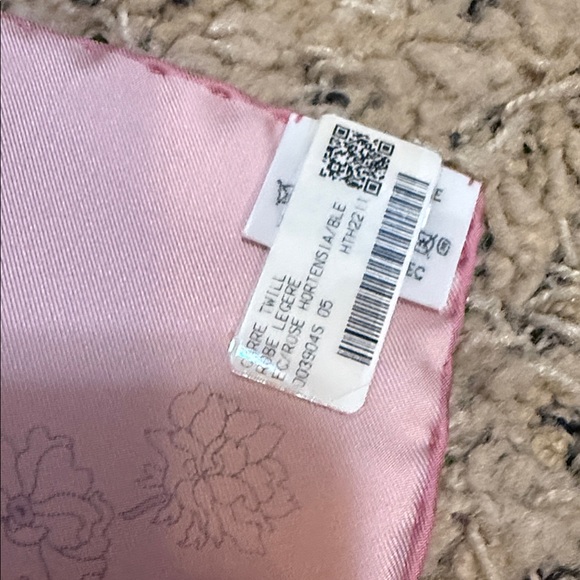 Hermes Floral Horse Silk Scarf Carre Robe Legere - Picture 7 of 10